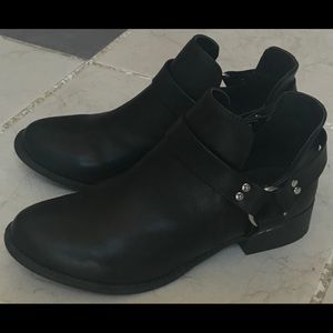 Wild Fable Black ankle boots
